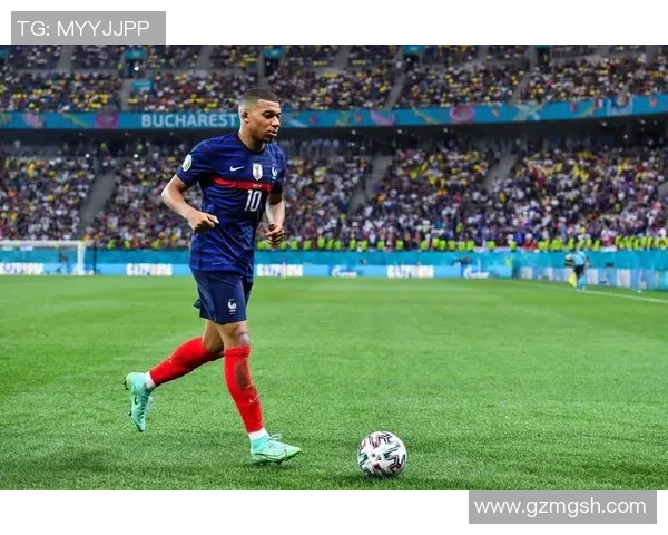 足球明星法国姆巴佩的辉煌历程与未来展望分析